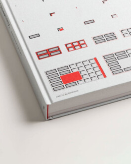 Megan Adé, 2022: Buch Spacematrix: Space, Density and urban Form, dass im Studio Joost Grootens gestaltet wurde. 